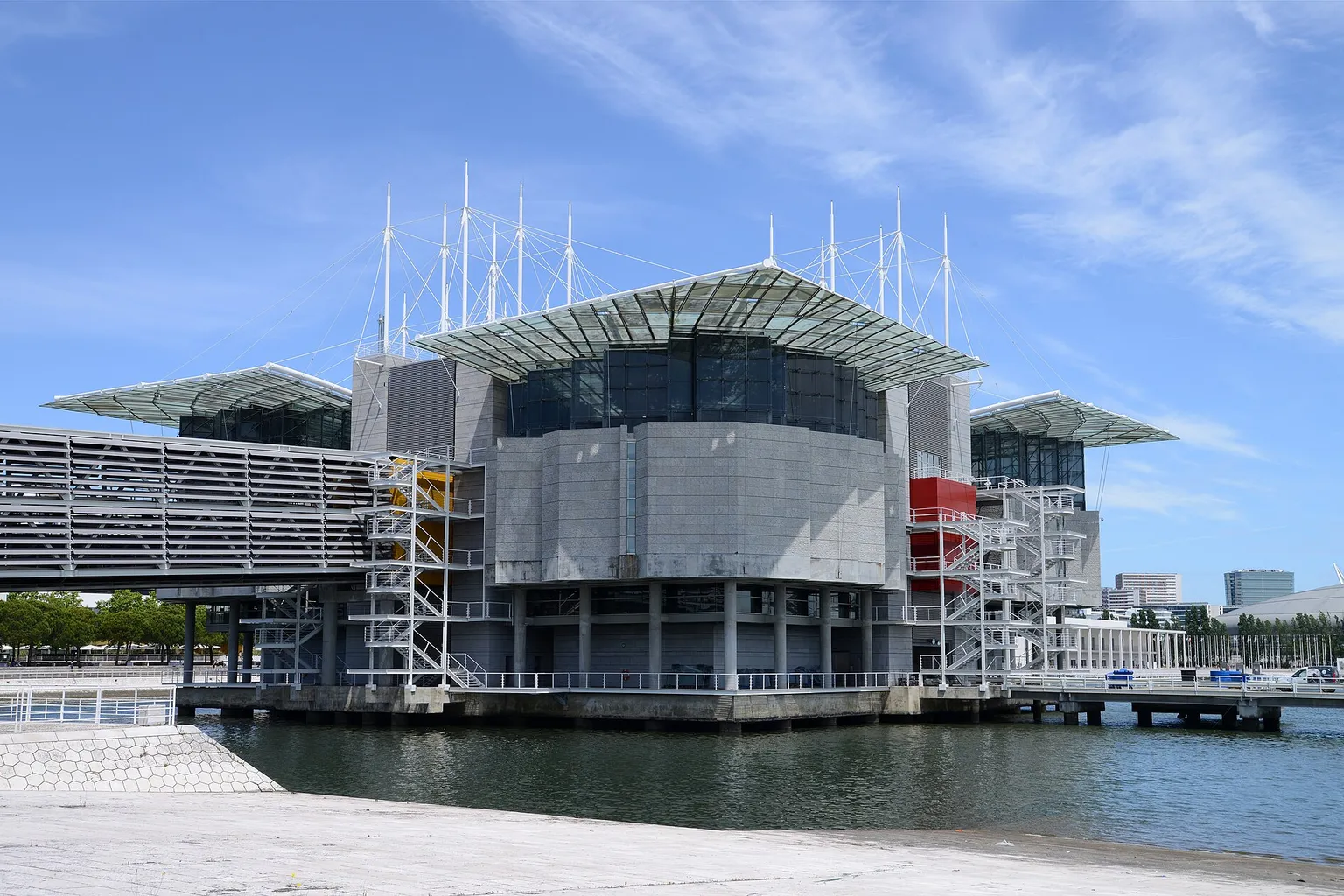 リスボン海洋水族館 チケット予約の負荷対策：Docker環境でのRedisキャッシュ検証